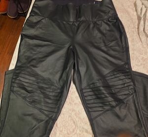 ViVI Black Faux Leather Moto Leggings with Ribbed Knee Panels